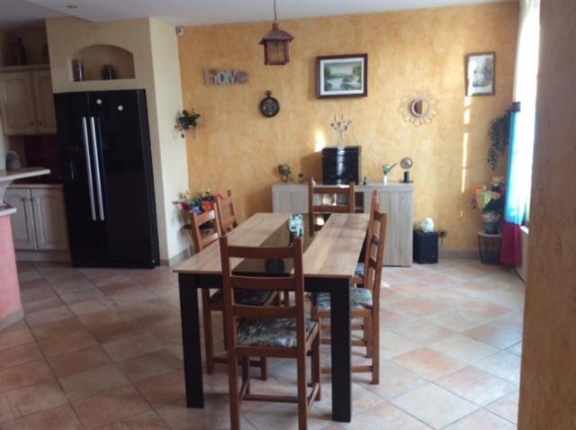 Maison En Centre-ville Aeroport Holiday home Roissy-en-France